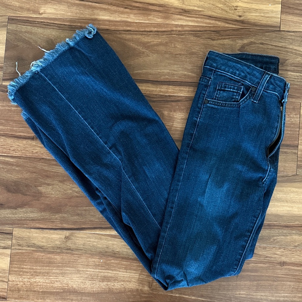 Just Black dark wash Blue Frayed jeans with slight flare bottom size 25